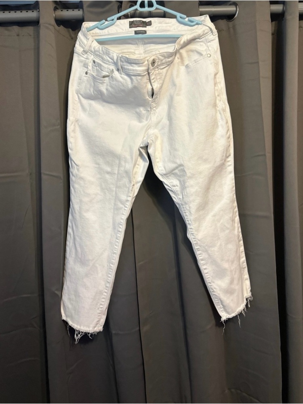 torrid White High-Rise Cropped Jeans with Frayed Hem